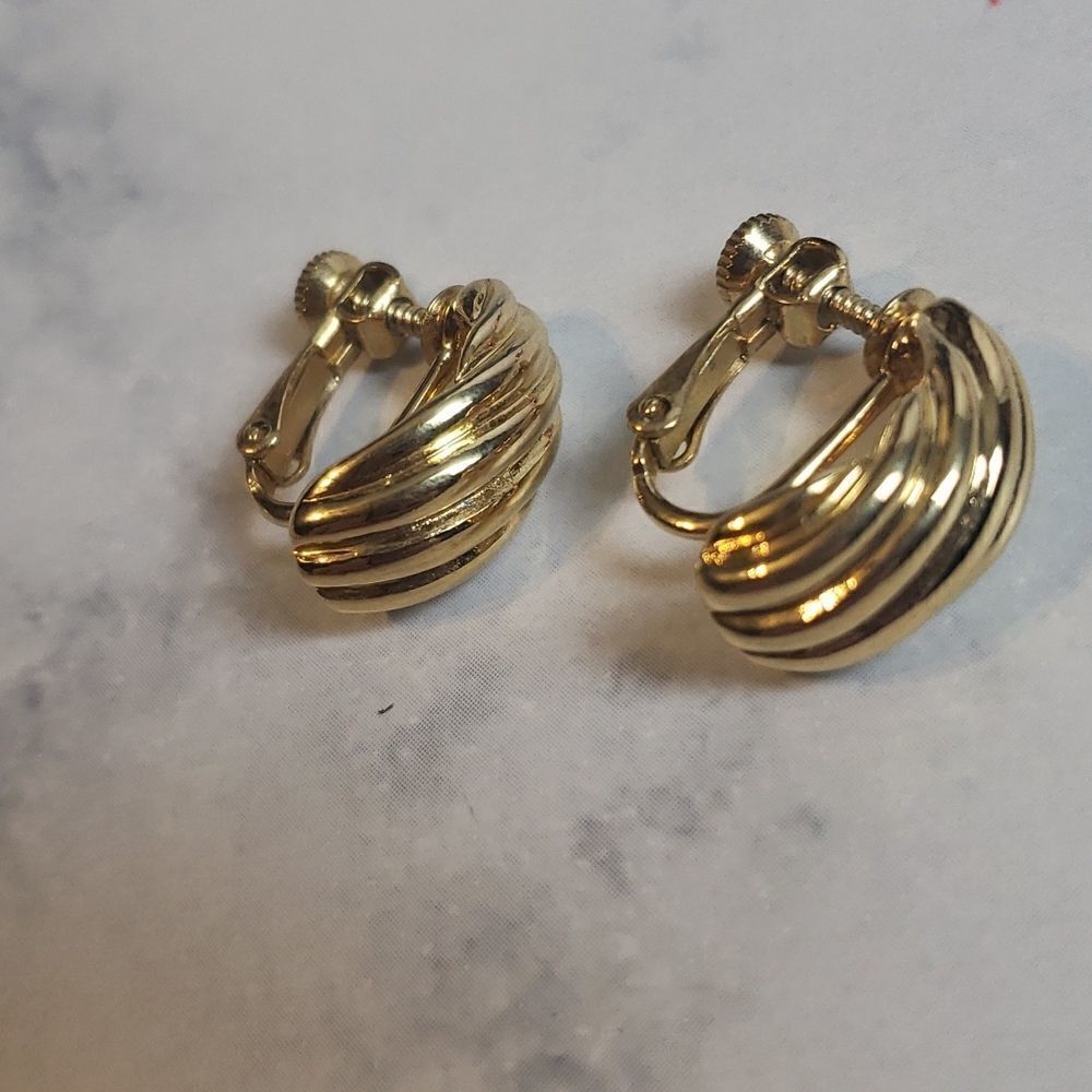 Vintage Screw On Napier Earrings